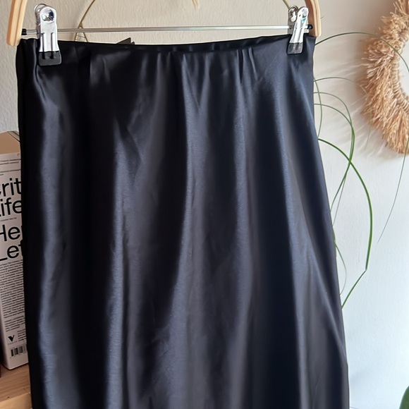 Zara satın midi skirt - Picture 2 of 3